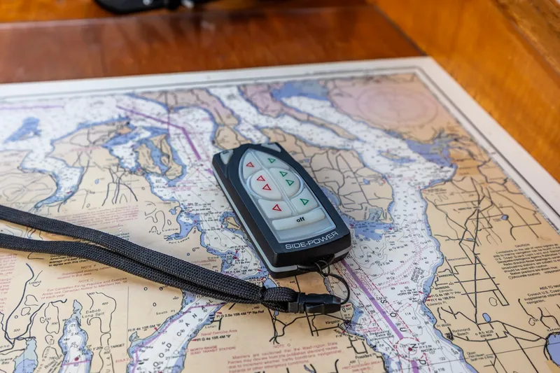 Slide: The Image of Remote control on nautical chart, Kadey-Krogen 42, 1990 model. - 29