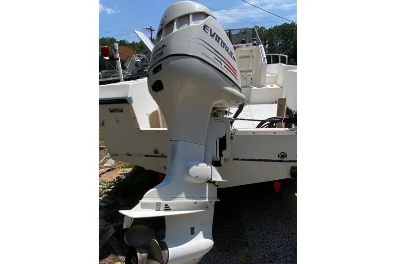 Slide: The Image of Boat with Evinrude 175 outboard motor, Horizon 204 model, 1991. - 7