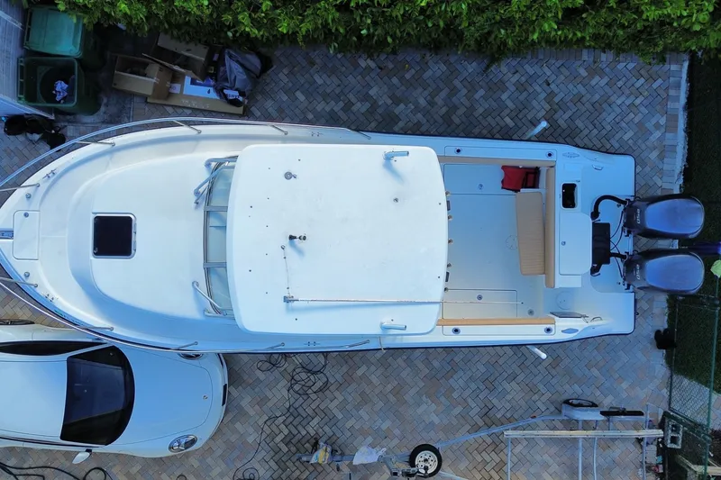 Slide: The Image of Aerial view of 2001 Hydra-Sports Vector 2800 WA boat on paved driveway. - 49