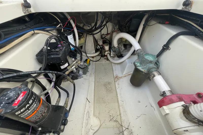 Slide: The Image of 2004 Hydra-Sports Vector 3300 CC boat interior wiring and plumbing system. - 39