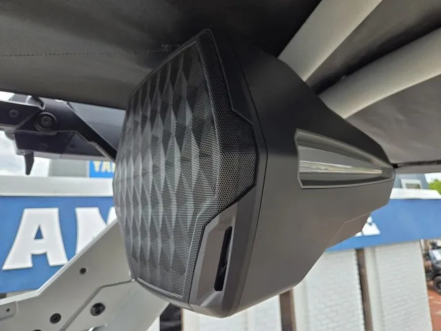 Slide: The Image of Malibu Wakesetter 23 LSV 2027 - 30