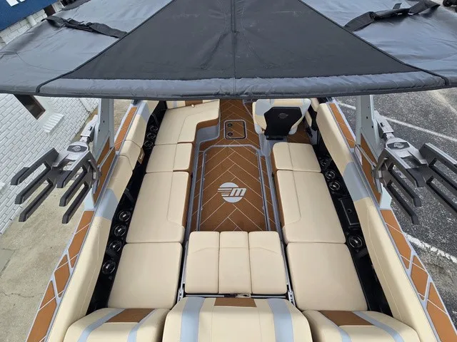 Slide: The Image of Malibu Wakesetter 23 LSV 2027 - 15