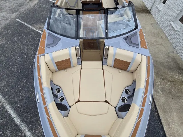Slide: The Image of Malibu Wakesetter 23 LSV 2027 - 20