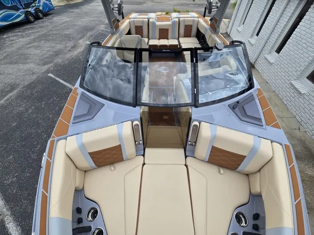 Slide: The Image of Malibu Wakesetter 23 LSV 2027 - 19