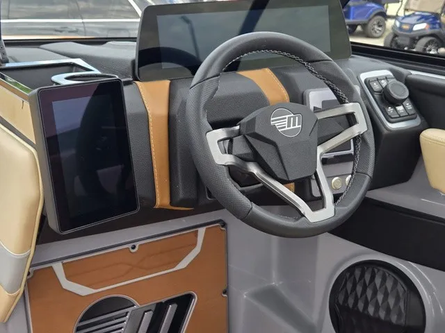 Slide: The Image of Malibu Wakesetter 23 LSV 2027 - 32