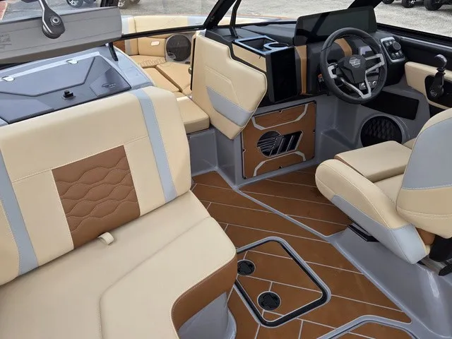 Slide: The Image of Malibu Wakesetter 23 LSV 2027 - 17