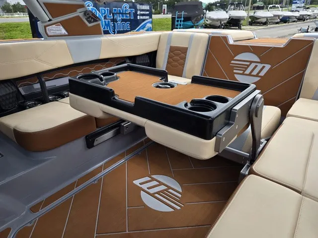 Slide: The Image of Malibu Wakesetter 23 LSV 2027 - 26