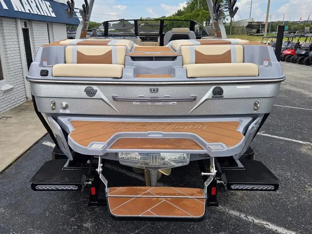 Slide: The Image of Malibu Wakesetter 23 LSV 2027 - 38