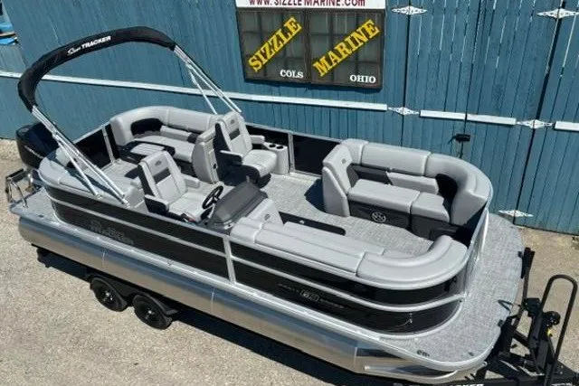 The Image of 2026 Sun Tracker Party Barge 22 XP3 pontoon boat at Sizzle Marine, Ohio. - 0