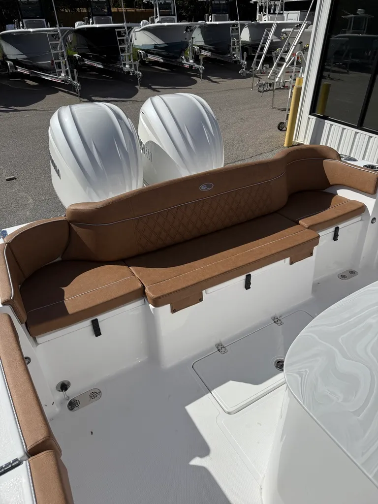 Slide: The Image of Sea Hunt Ultra 285 SE 2026 - 21