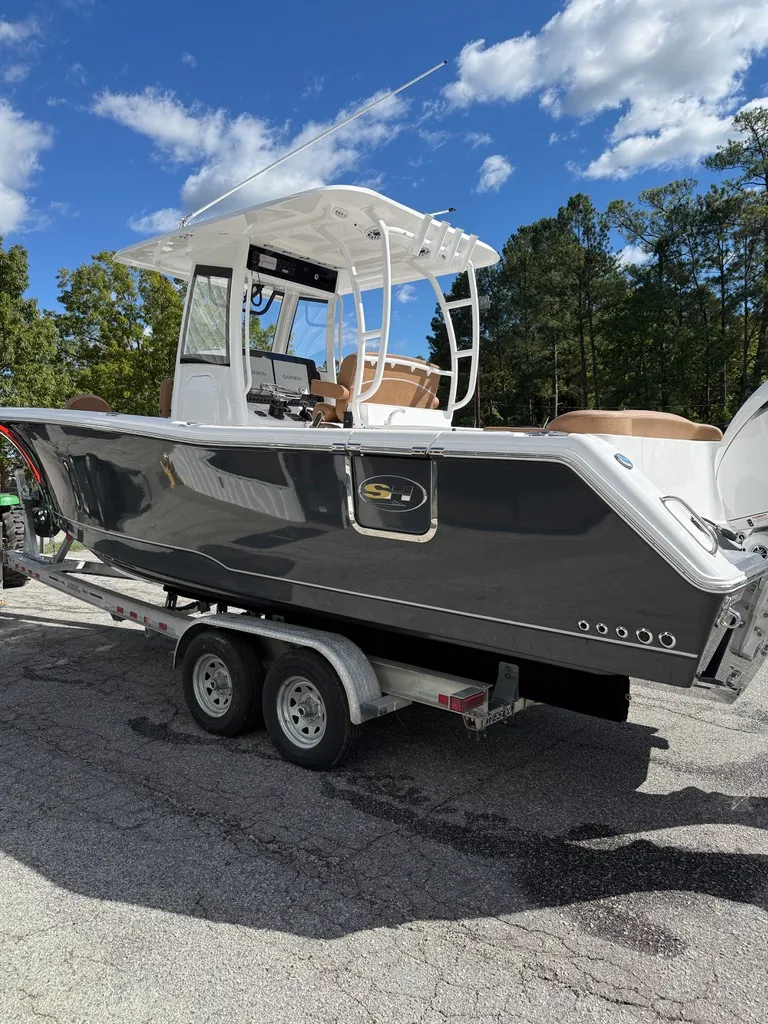 Slide: The Image of Sea Hunt Ultra 285 SE 2026 - 4