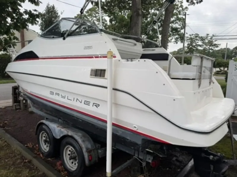 Slide: The Image of Bayliner 2255 Ciera 1990 - 19