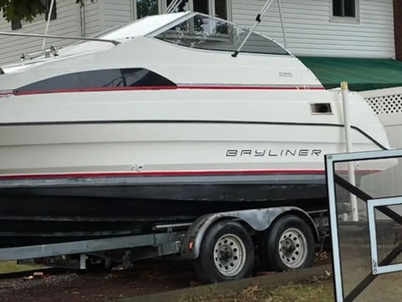 Slide: The Image of Bayliner 2255 Ciera 1990 - 20