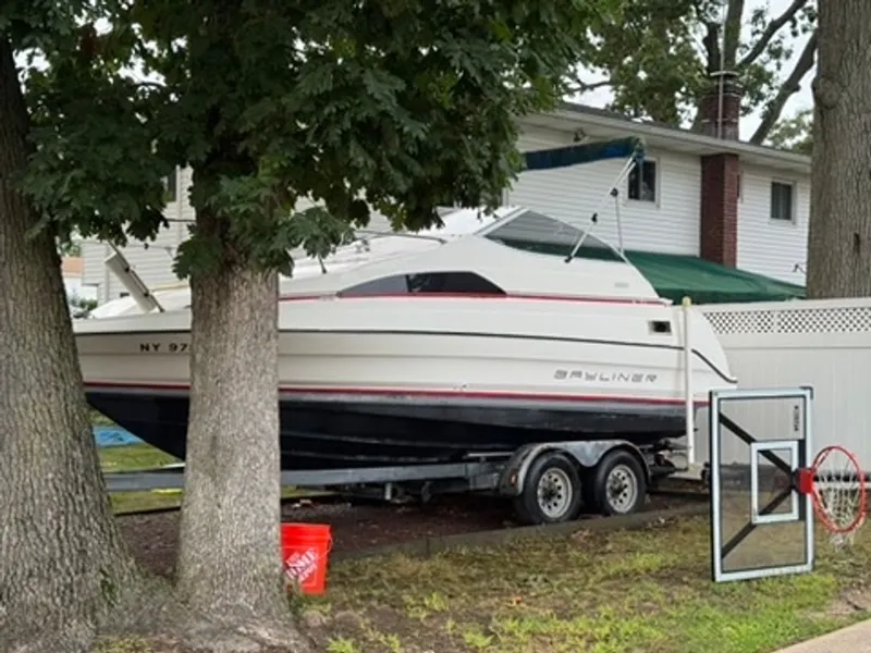Slide: The Image of Bayliner 2255 Ciera 1990 - 21