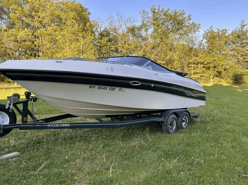 The Image of Four Winns 240 Horizon 1999 - 0