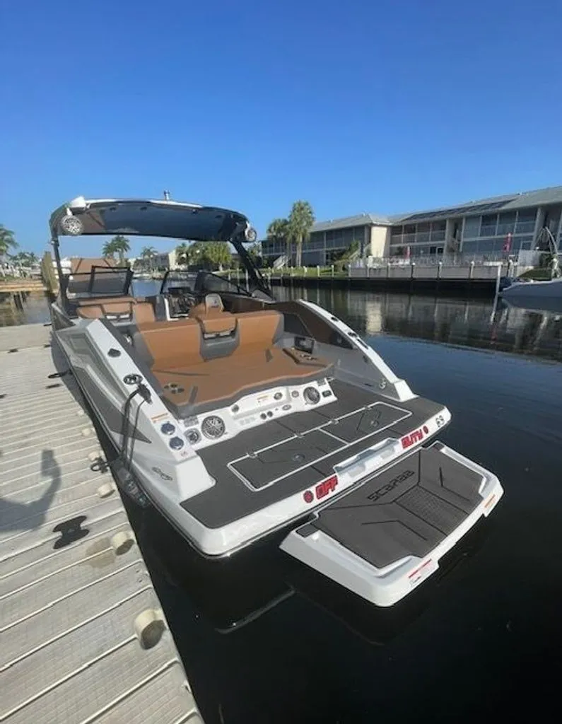 Slide: The Image of Scarab 285 LX Wake 2026 - 10