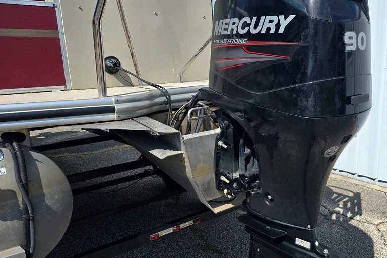 Slide: The Image of 2013 Lowe SF 214 Sport Fish with Mercury 90 FourStroke outboard motor. - 10