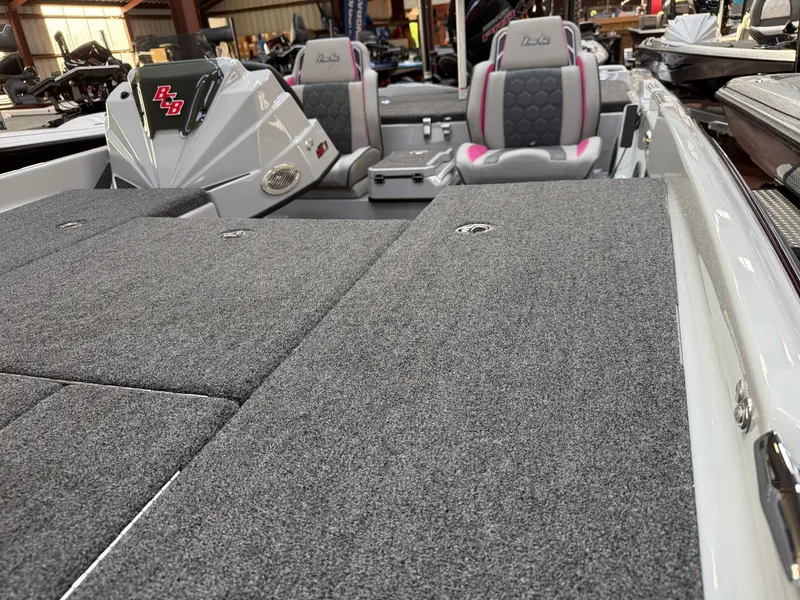 Slide: The Image of Bass Cat Cougar FTD SP 2027 - 14