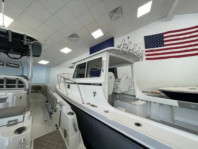 The Image of Steiger Craft 255 Miami 2026 - 1