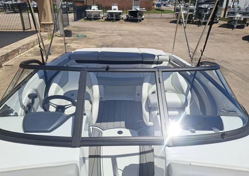 Slide: The Image of Tahoe 700 2020 - 18