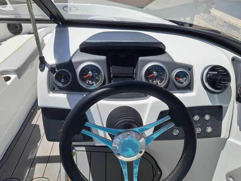 Slide: The Image of Tahoe 700 2020 - 24