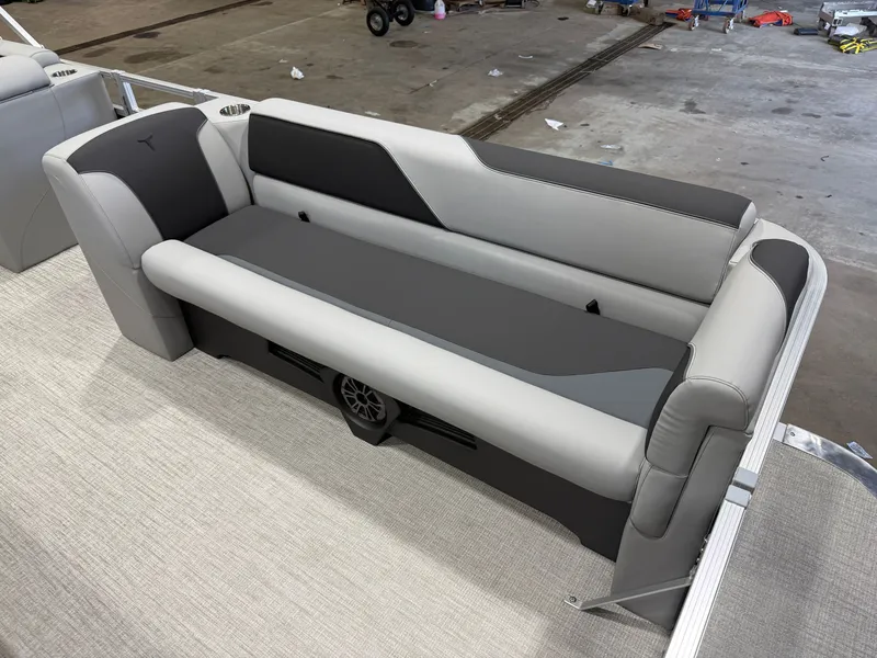 Slide: The Image of Tahoe Sport 2380 Cruise Rear Bench (CRB) & Honda 4-Stroke EFI 2027 - 8