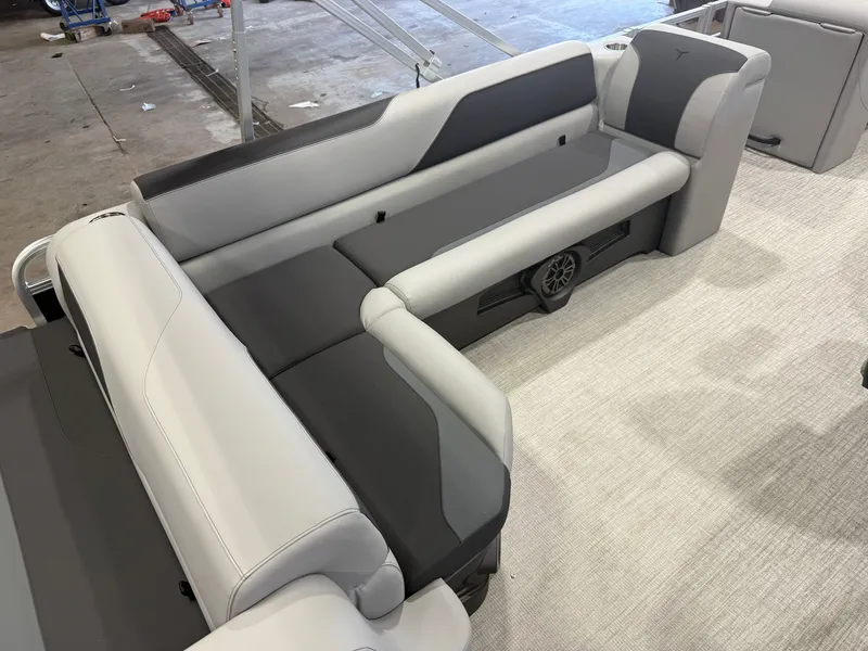 Slide: The Image of Tahoe Sport 2380 Cruise Rear Bench (CRB) & Honda 4-Stroke EFI 2027 - 16