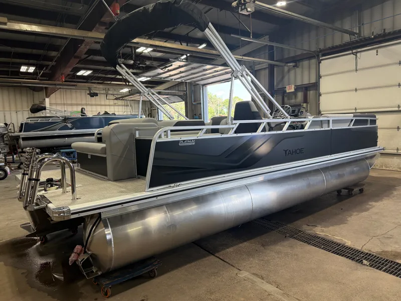 Slide: The Image of Tahoe Sport 2380 Cruise Rear Bench (CRB) & Honda 4-Stroke EFI 2027 - 42