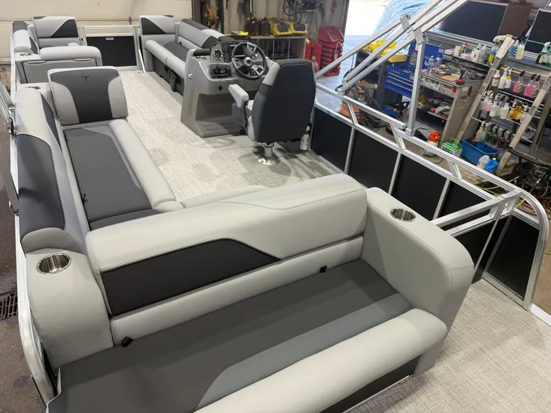 Slide: The Image of Tahoe Sport 2380 Cruise Rear Bench (CRB) & Honda 4-Stroke EFI 2027 - 20