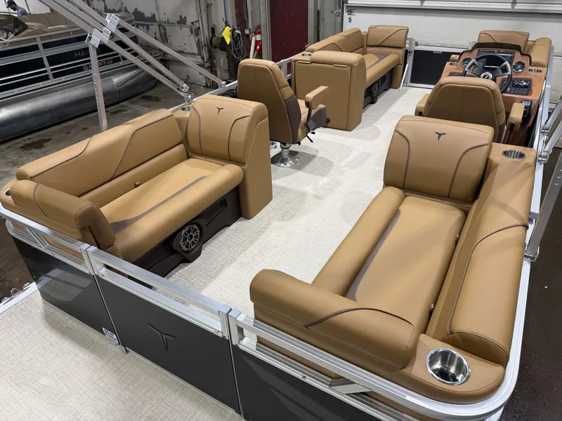 Slide: The Image of Tahoe Sport 2180 Quad Lounge & Honda 4-Stroke EFI 2027 - 21