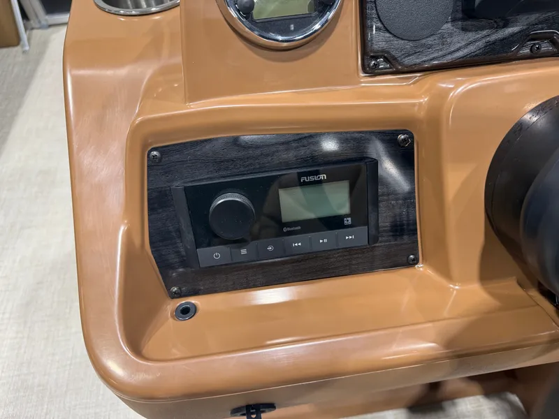 Slide: The Image of Tahoe Sport 2180 Quad Lounge & Honda 4-Stroke EFI 2027 - 14