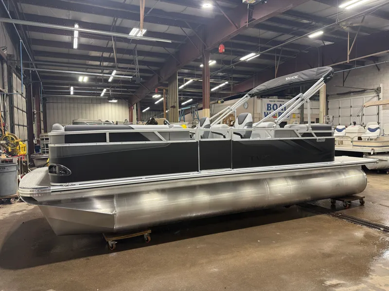 Slide: The Image of Tahoe Sport 2180 Quad Lounge & Honda 4-Stroke EFI 2027 - 43