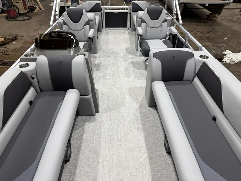 Slide: The Image of Tahoe Sport 2180 Quad Lounge & Honda 4-Stroke EFI 2027 - 7