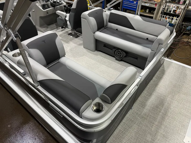 Slide: The Image of Tahoe Sport 2180 Quad Lounge & Honda 4-Stroke EFI 2027 - 4