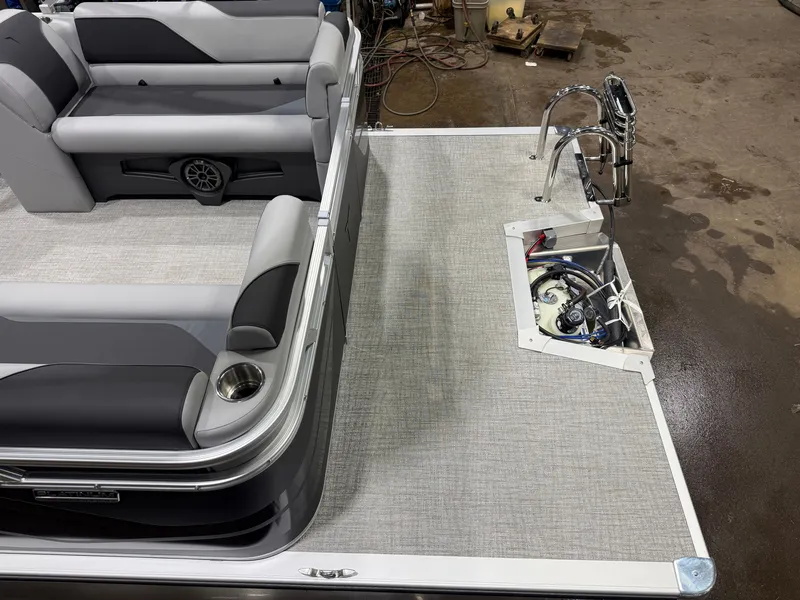 Slide: The Image of Tahoe Sport 2180 Quad Lounge & Honda 4-Stroke EFI 2027 - 5