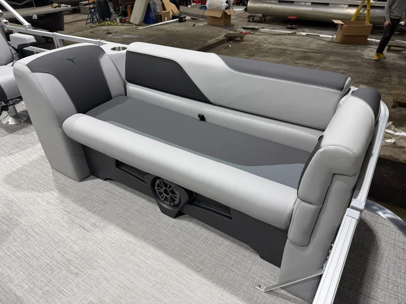 Slide: The Image of Tahoe Sport 2180 Quad Lounge & Honda 4-Stroke EFI 2027 - 9