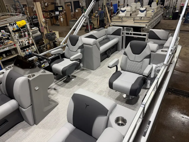 Slide: The Image of Tahoe Sport 2180 Quad Lounge & Honda 4-Stroke EFI 2027 - 3