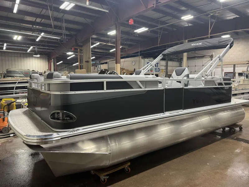 Slide: The Image of Tahoe Sport 2180 Quad Lounge & Honda 4-Stroke EFI 2027 - 33