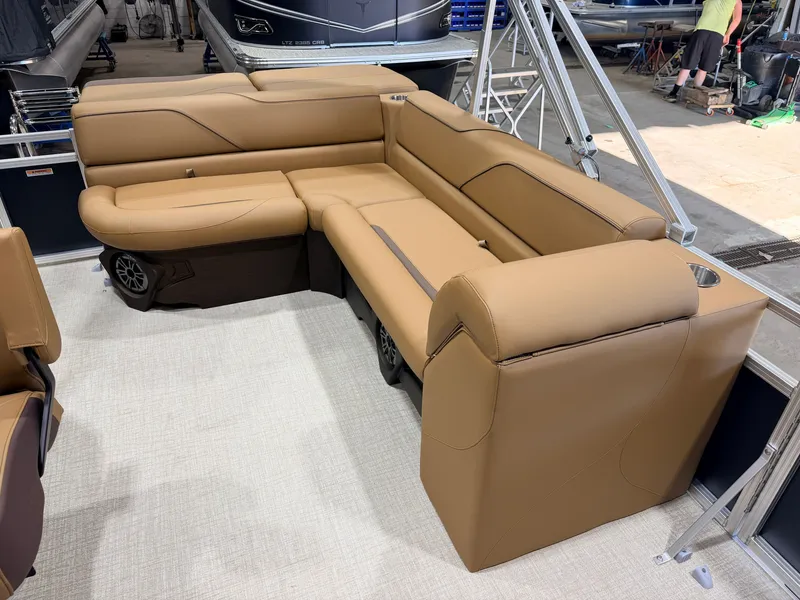 Slide: The Image of Tahoe Sport 2180 Cruise & Honda 4-Stroke EFI 2027 - 17