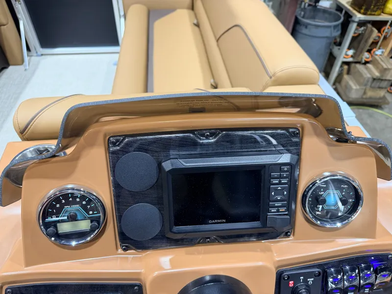 Slide: The Image of Tahoe Sport 2180 Cruise & Honda 4-Stroke EFI 2027 - 32