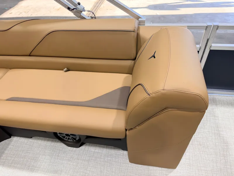 Slide: The Image of Tahoe Sport 2180 Cruise & Honda 4-Stroke EFI 2027 - 18