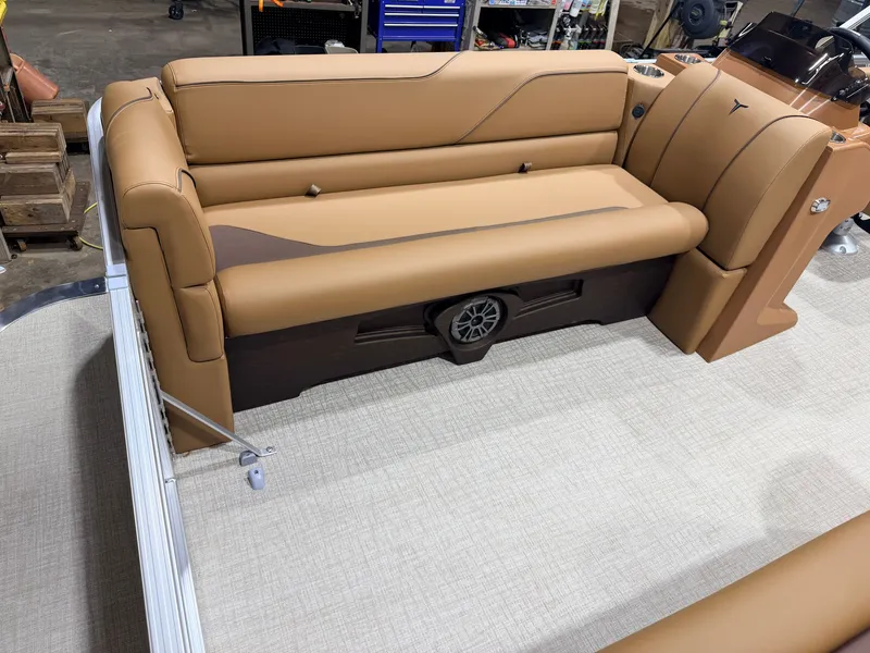 Slide: The Image of Tahoe Sport 2180 Cruise & Honda 4-Stroke EFI 2027 - 43