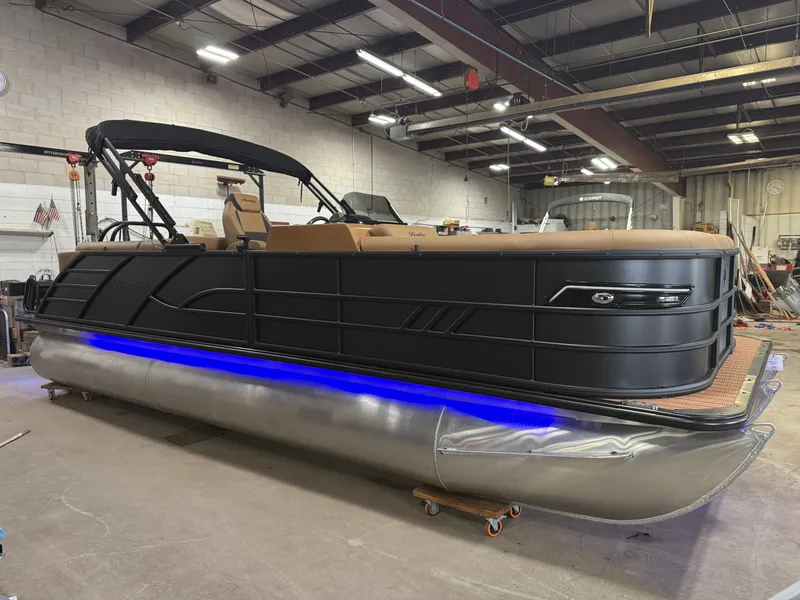 Slide: The Image of Bentley Pontoons Elite 223 Admiral Quad Lounge Tritoon 2027 - 58