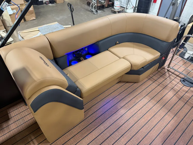 Slide: The Image of Bentley Pontoons Elite 223 Admiral Quad Lounge Tritoon 2027 - 19