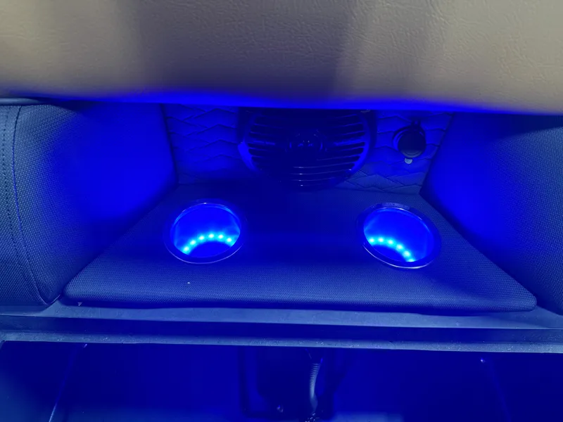 Slide: The Image of Bentley Pontoons Elite 223 Admiral Quad Lounge Tritoon 2027 - 39