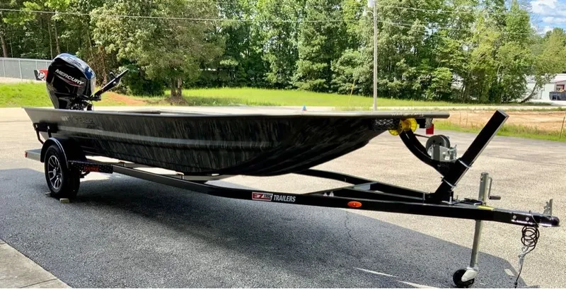 Slide: The Image of War Eagle 754LDV Sportsman 2026 - 7