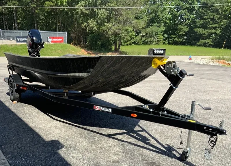 Slide: The Image of War Eagle 754LDV Sportsman 2026 - 3