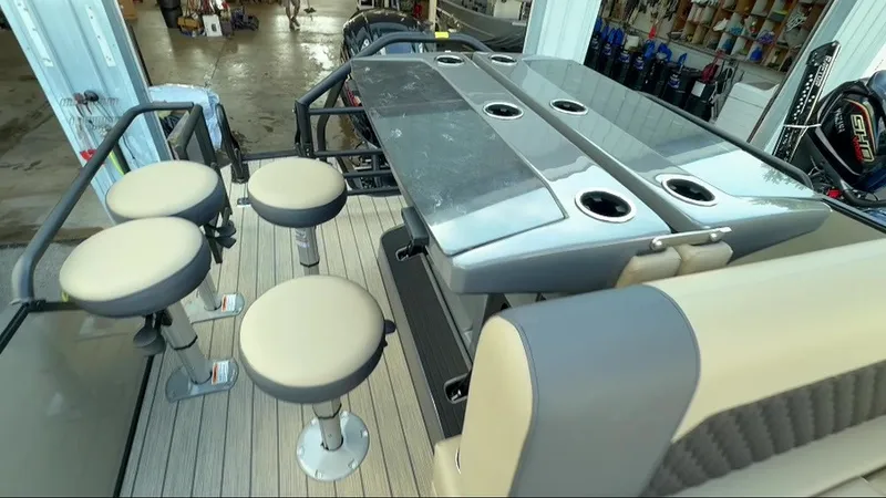Slide: The Image of Sylvan Mirage X3 DLZ DH Bar 2027 - 19