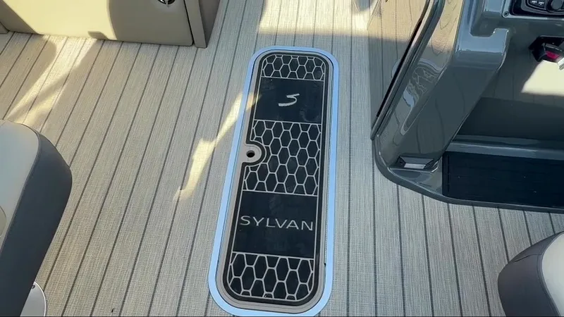 Slide: The Image of Sylvan Mirage X3 DLZ DH Bar 2027 - 39