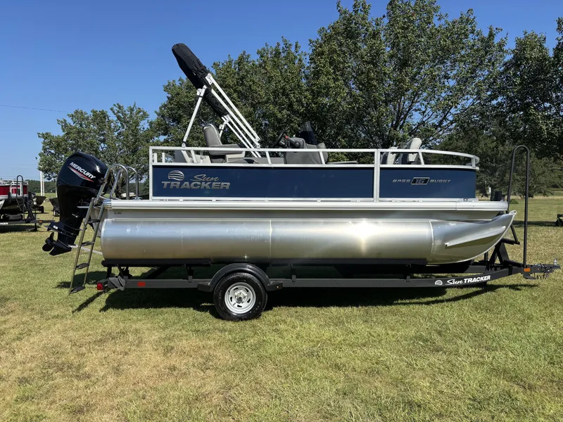 The Image of Sun Tracker Bass Buggy 16 XL Select 2026 - 1